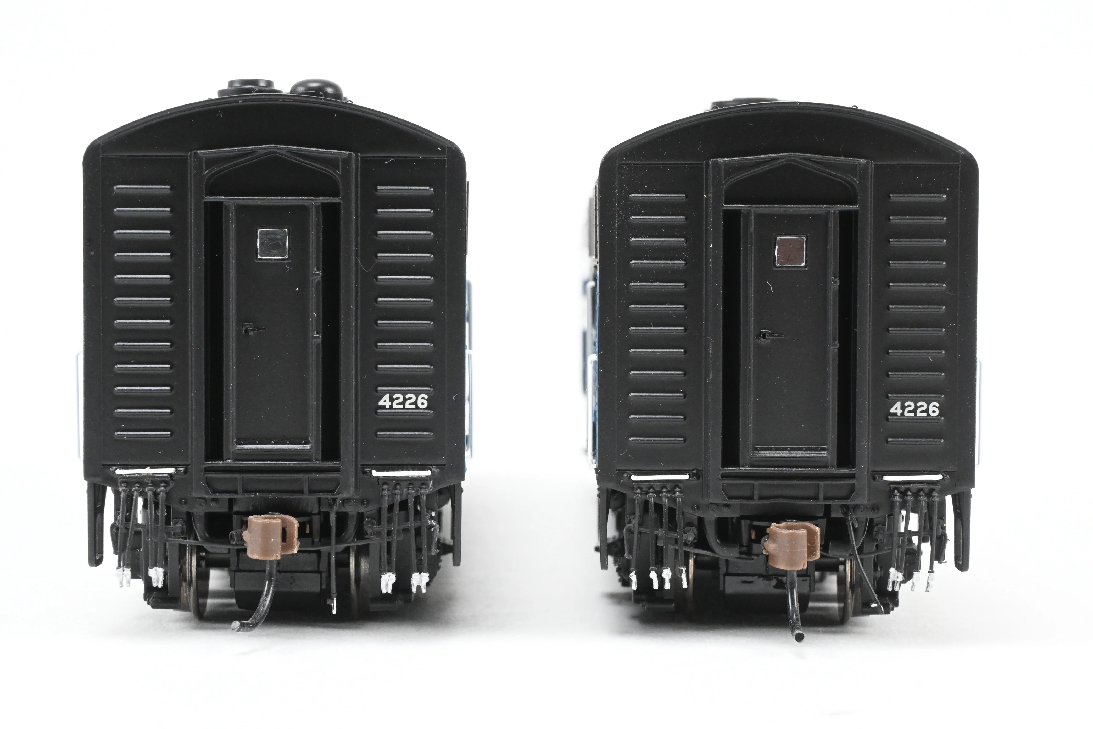 HO Athearn Genesis B&M – Boston & Maine EMD F2-A/F2-B Passenger Set Tsunami2 DCC & Sound - Image 11