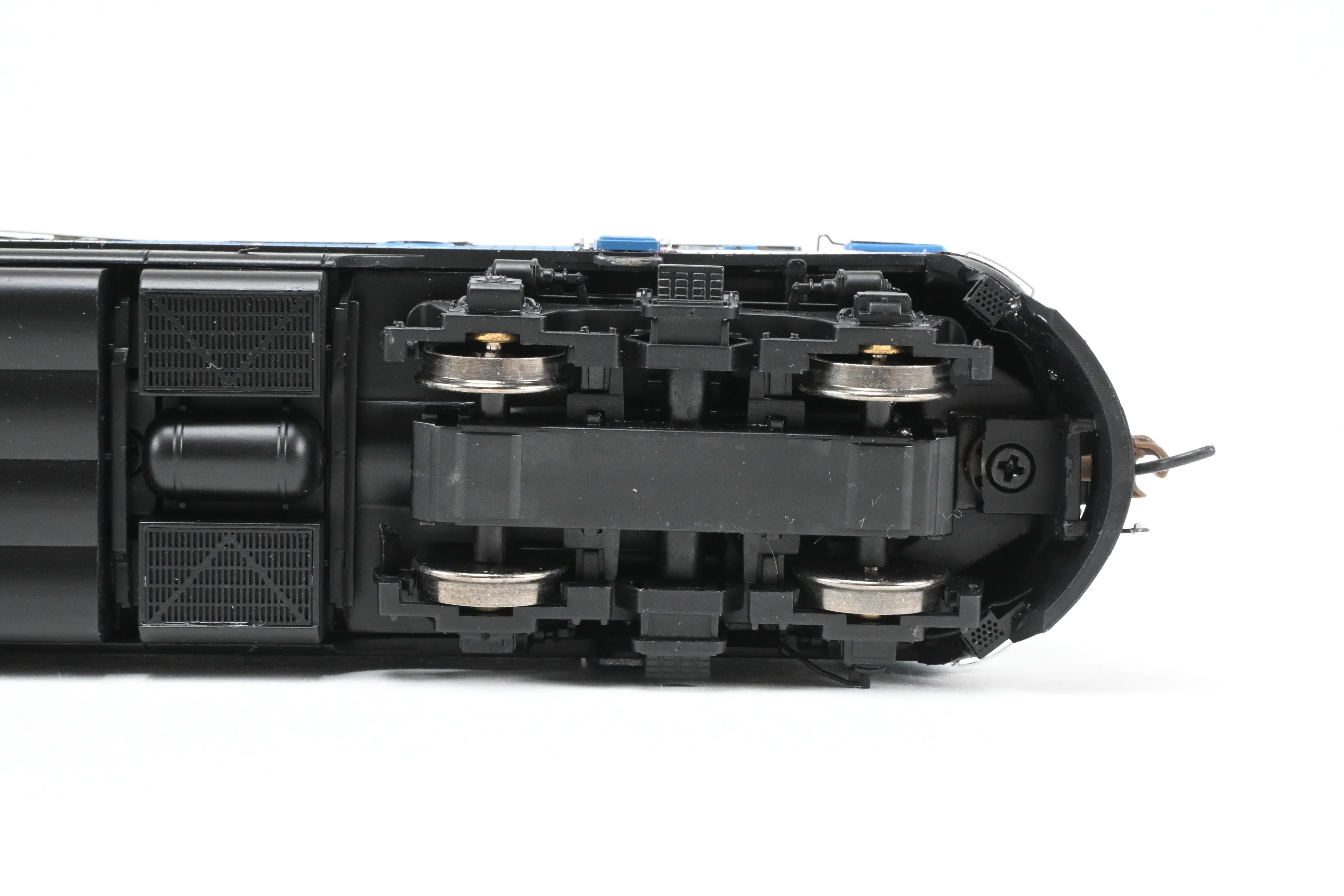 HO Athearn Genesis B&M – Boston & Maine EMD F2-A/F2-B Passenger Set Tsunami2 DCC & Sound - Image 27