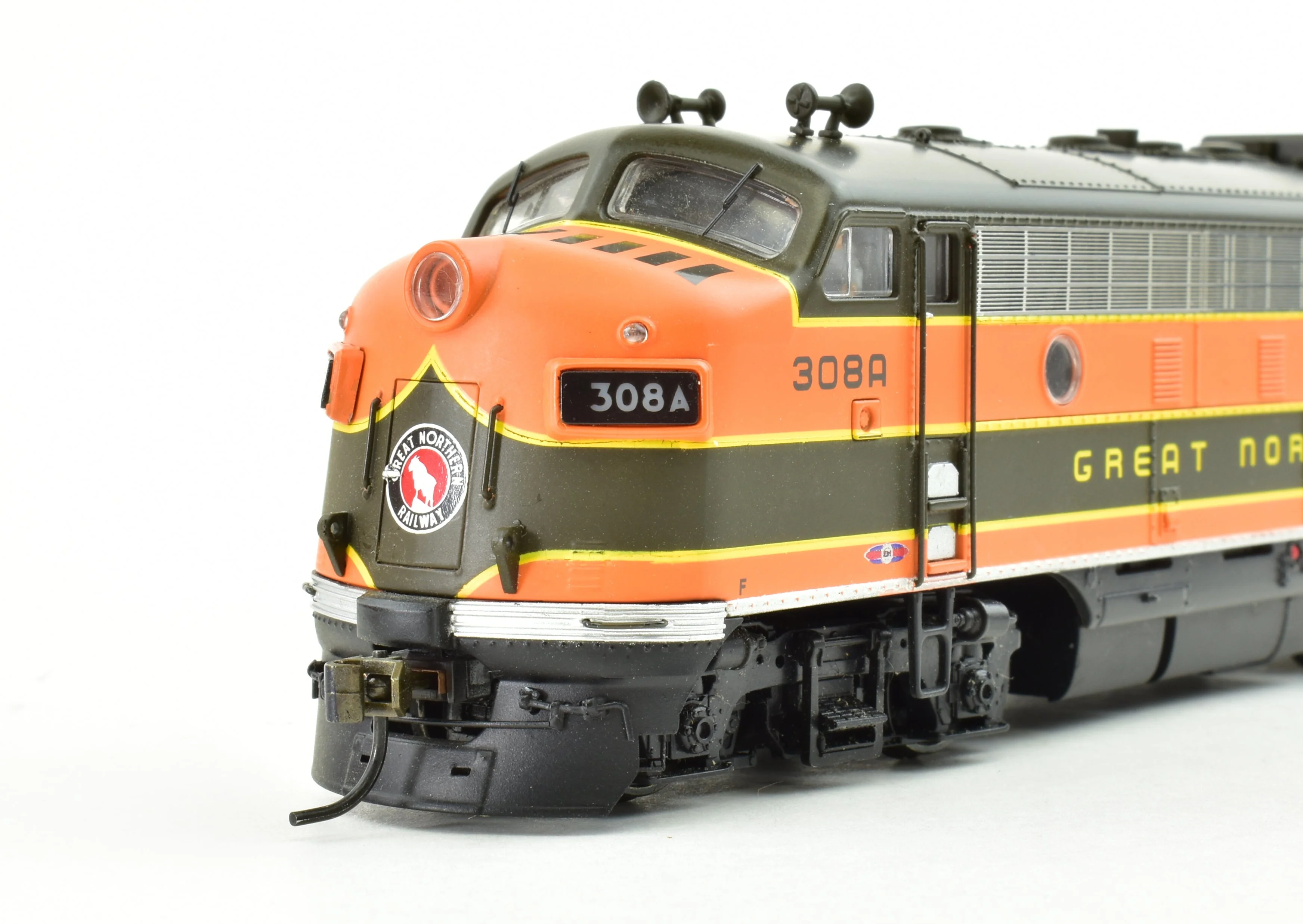HO BLI - Broadway Limited Imports GN - Great Northern EMD F7A/B Set with QSI DCC and Sound - Image 13