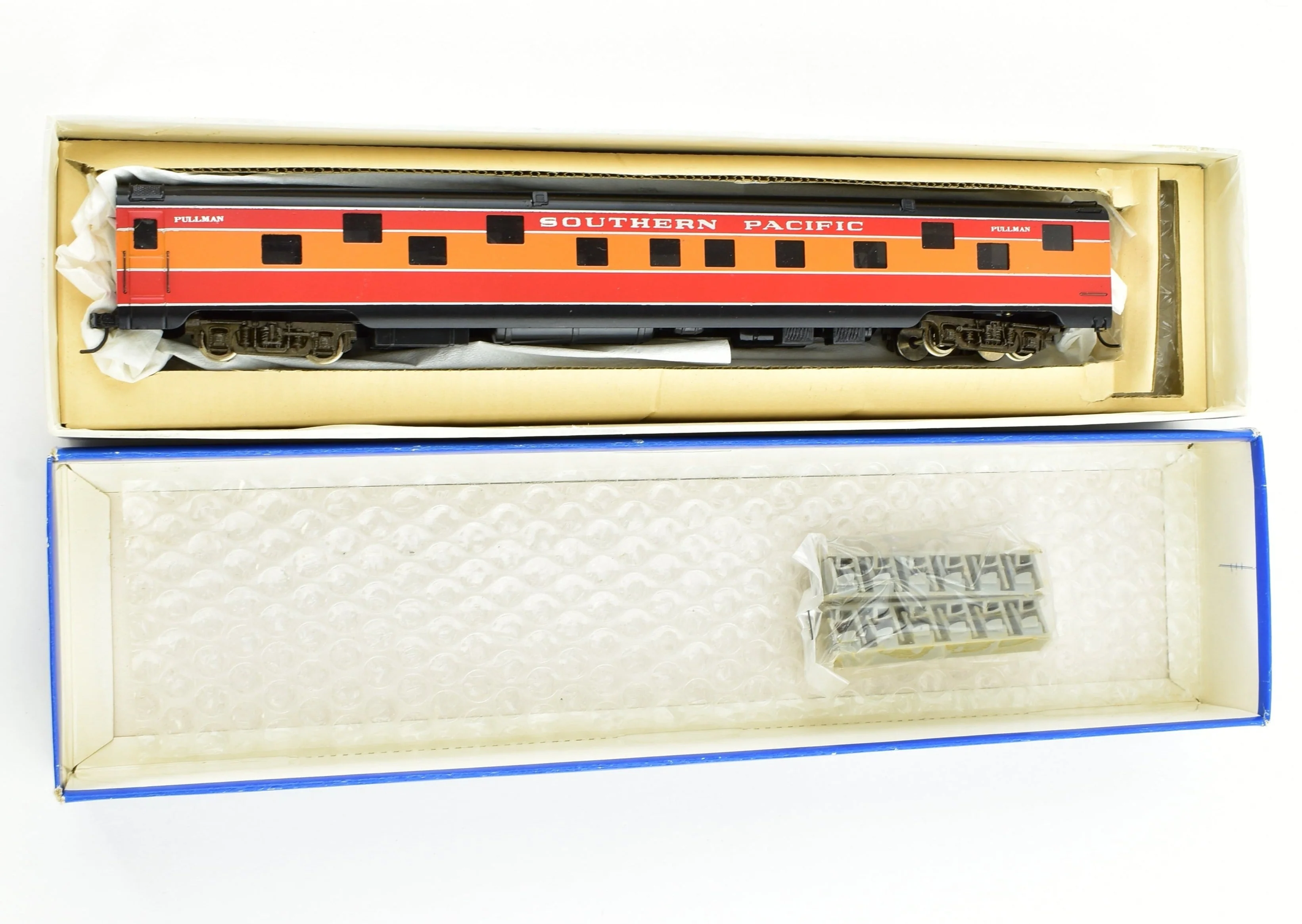 HO Brass Balboa SP - Southern Pacific "Daylight" Pullman Factory Painted - Image 12