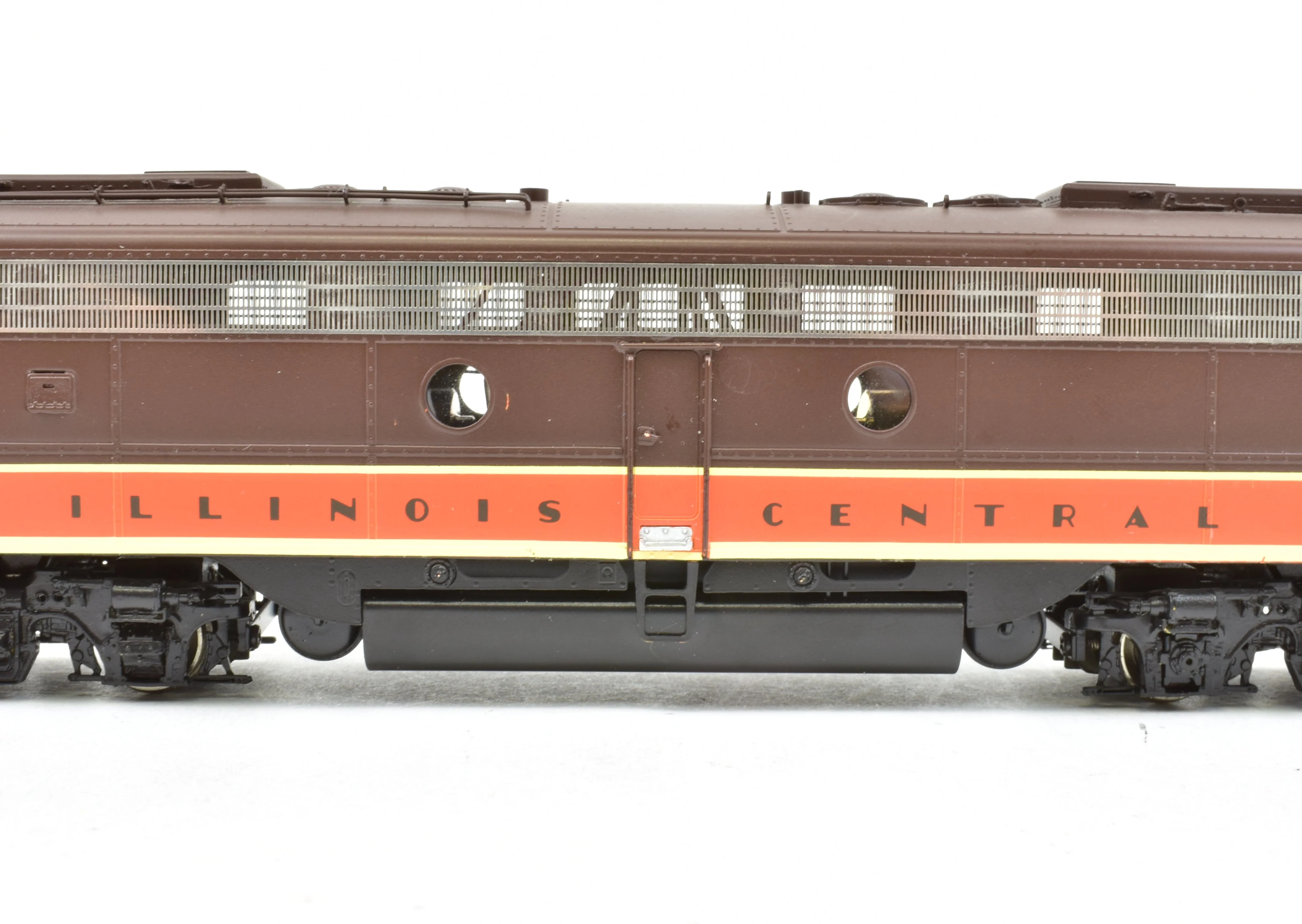 HO Brass CON OMI - Overland Models, Inc. IC - Illinois Central EMD E9-A and E8-B Set Pro Painted ReBoxx - Image 21