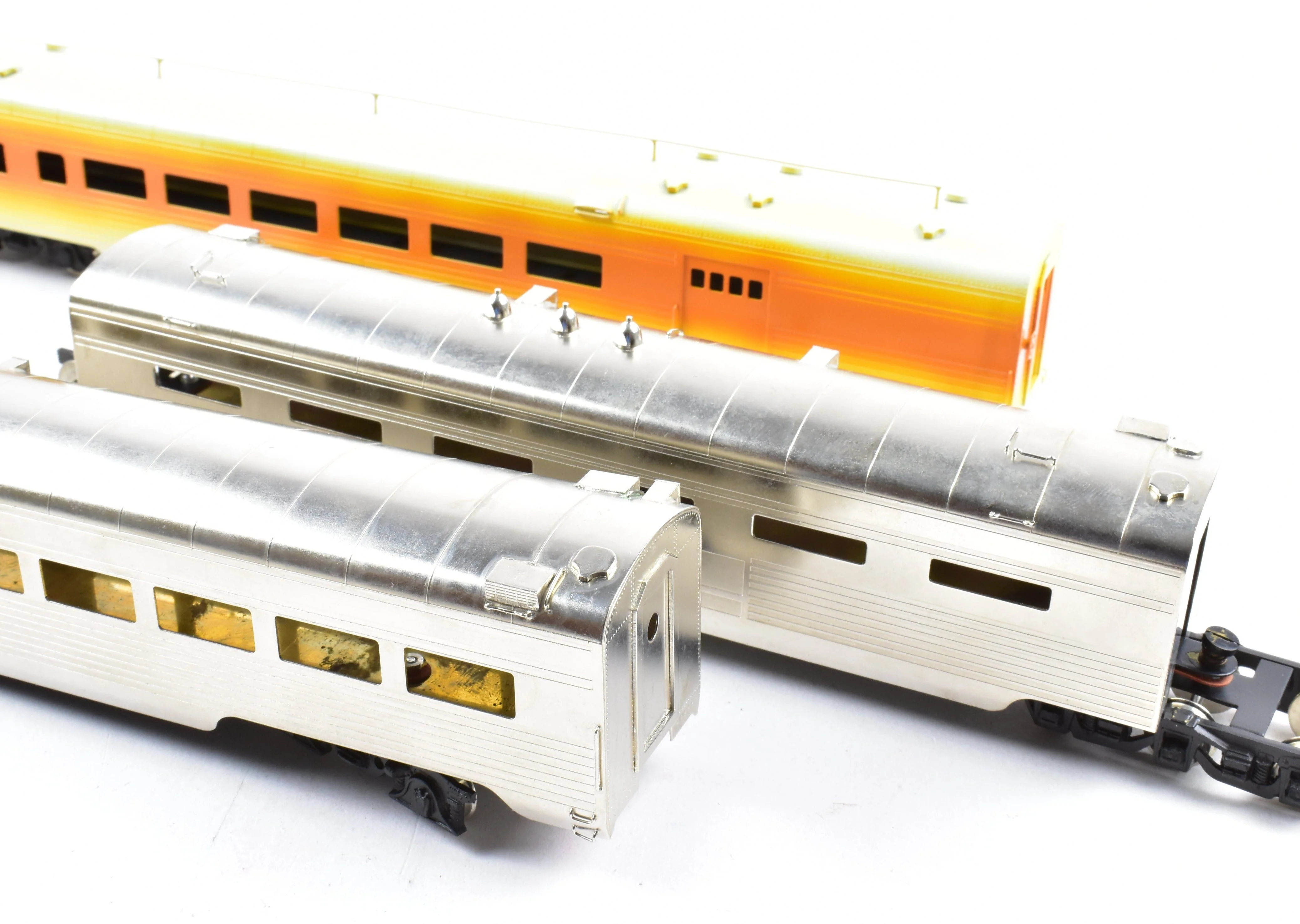 HO Brass CON S. Soho & Co. SP - Southern Pacific 11-Car Coast Daylight Set - Image 9