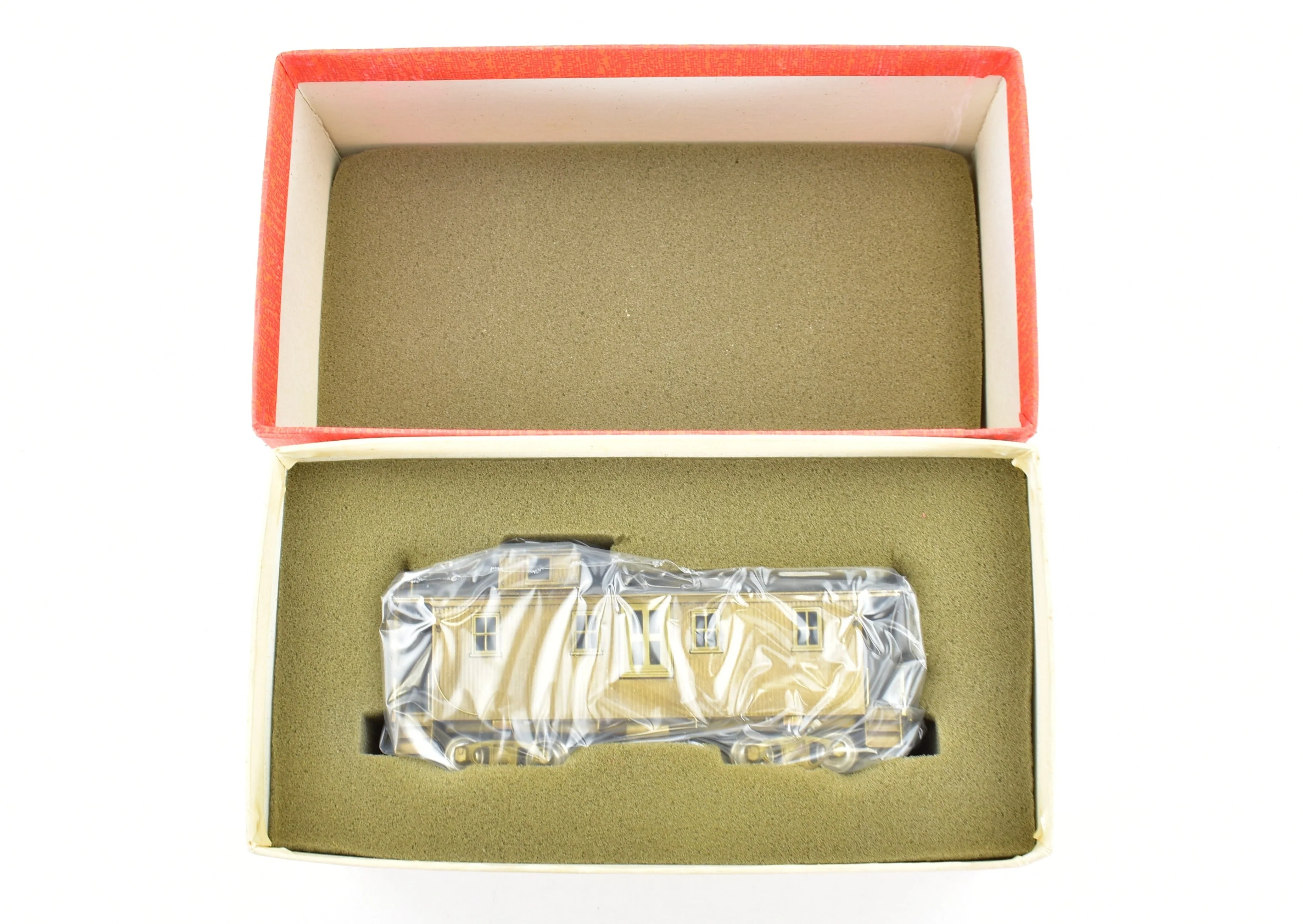 HO Brass Gem Models IC - Illinois Central #9405 Wood Side Door Caboose - Image 12