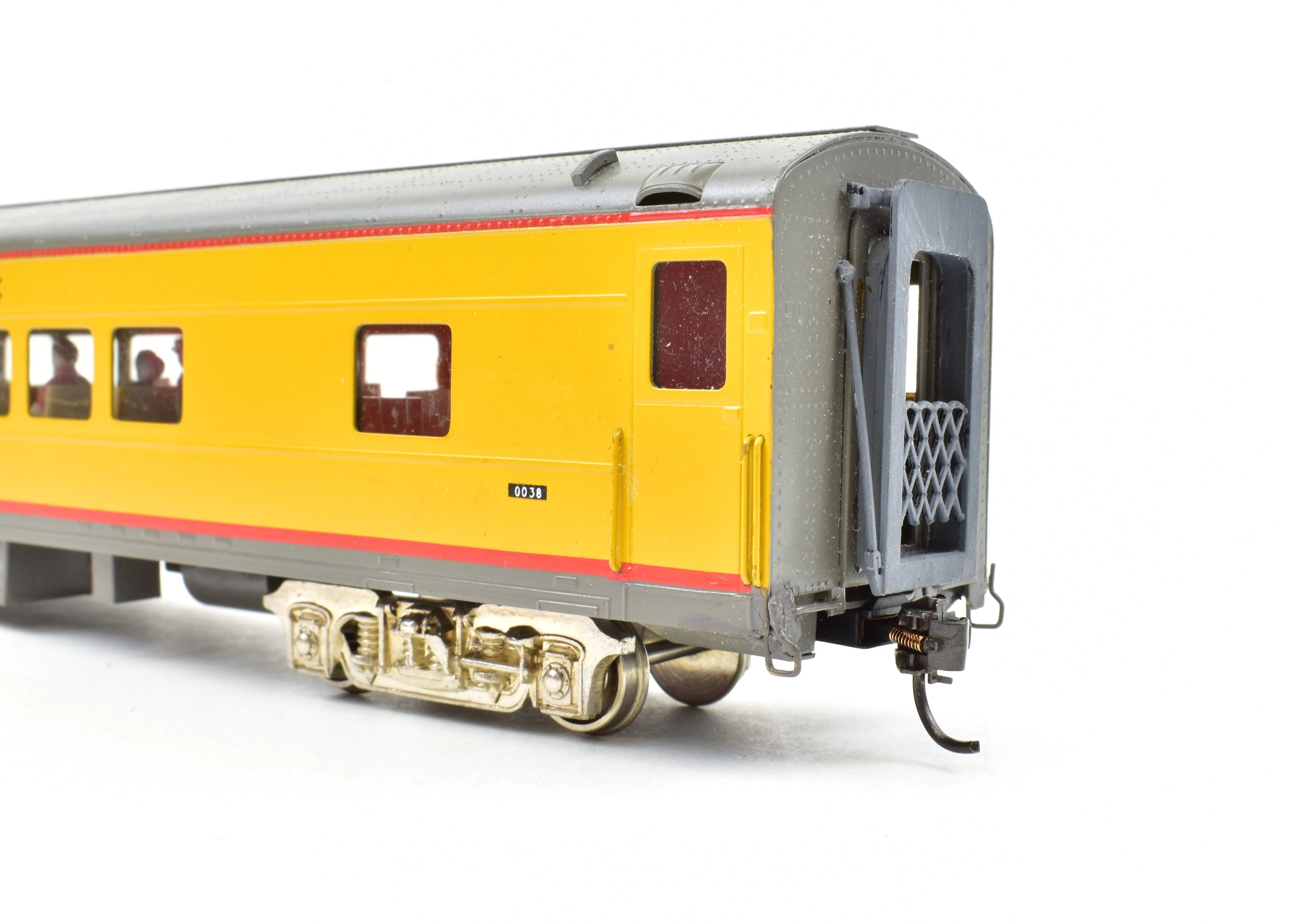 HO Brass S. Soho & Co. UP - Union Pacific #5450 Coach CP with Added Interior Details - Image 12
