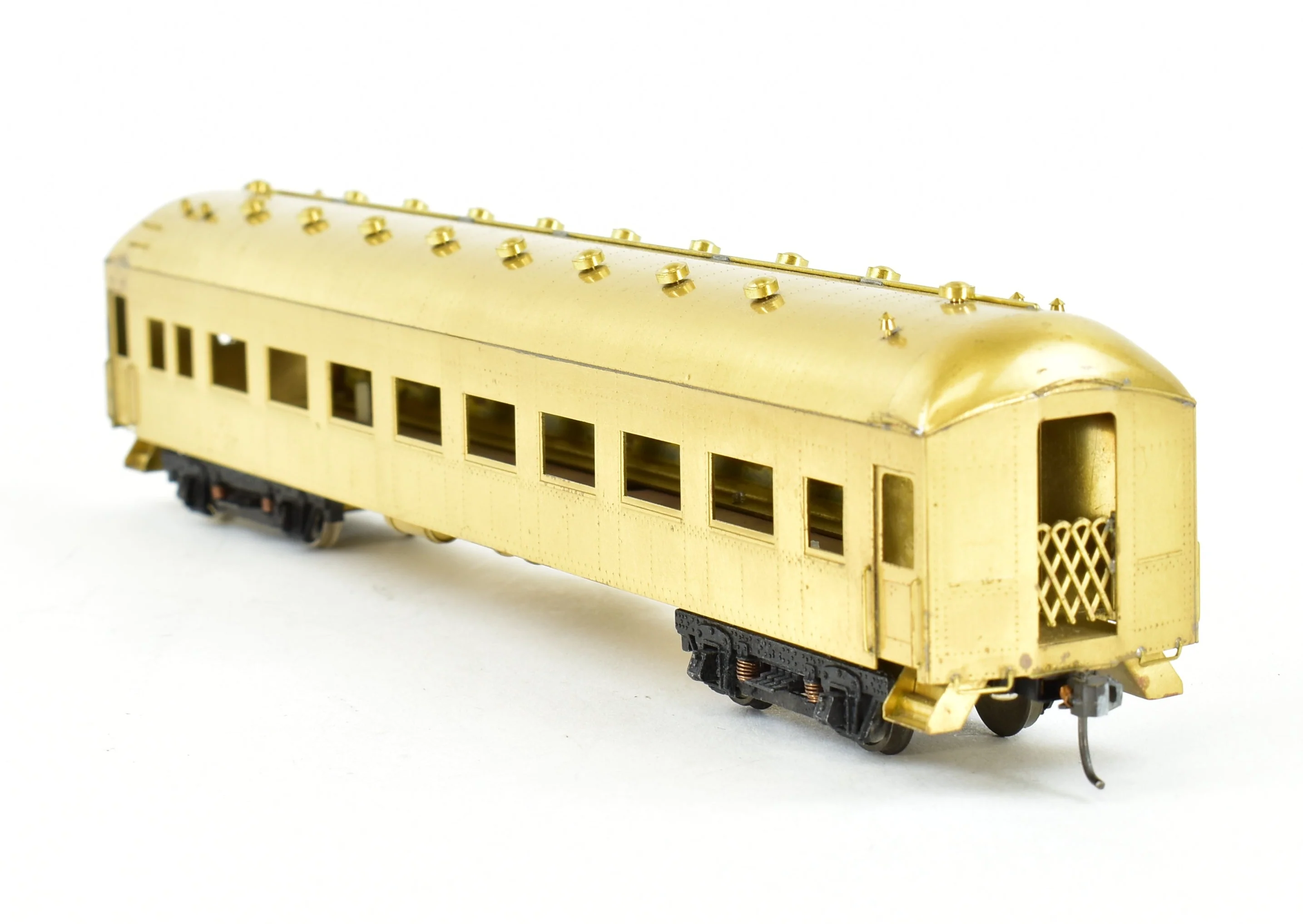 HO Brass S. Soho & Co. UP - Union Pacific 67' Modernized Coach - Image 3