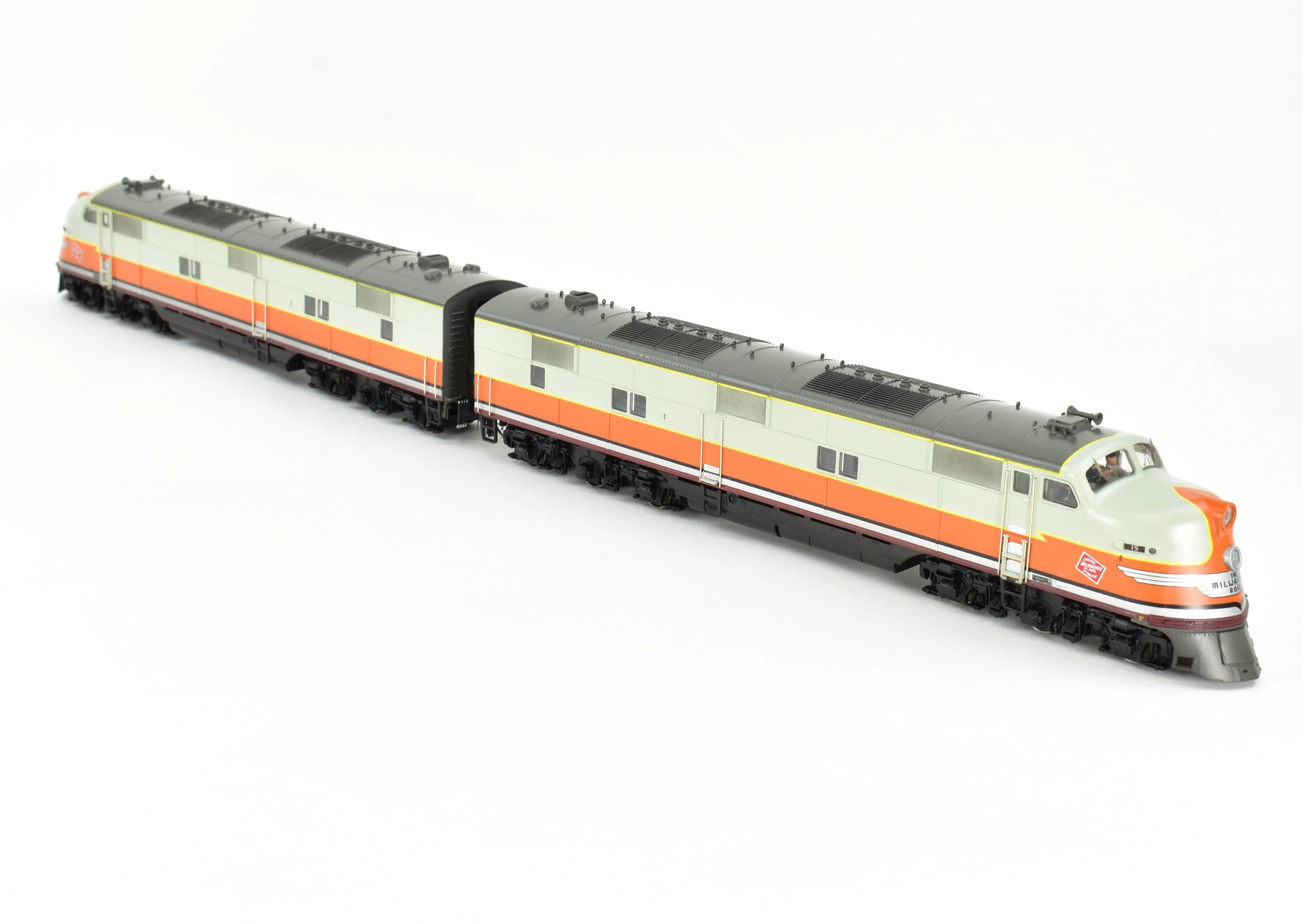 HO CON BLI - Broadway Limited Imports MILW - Milwaukee Road EMD E6A/A Set with QSI DCC and Sound - Image 4