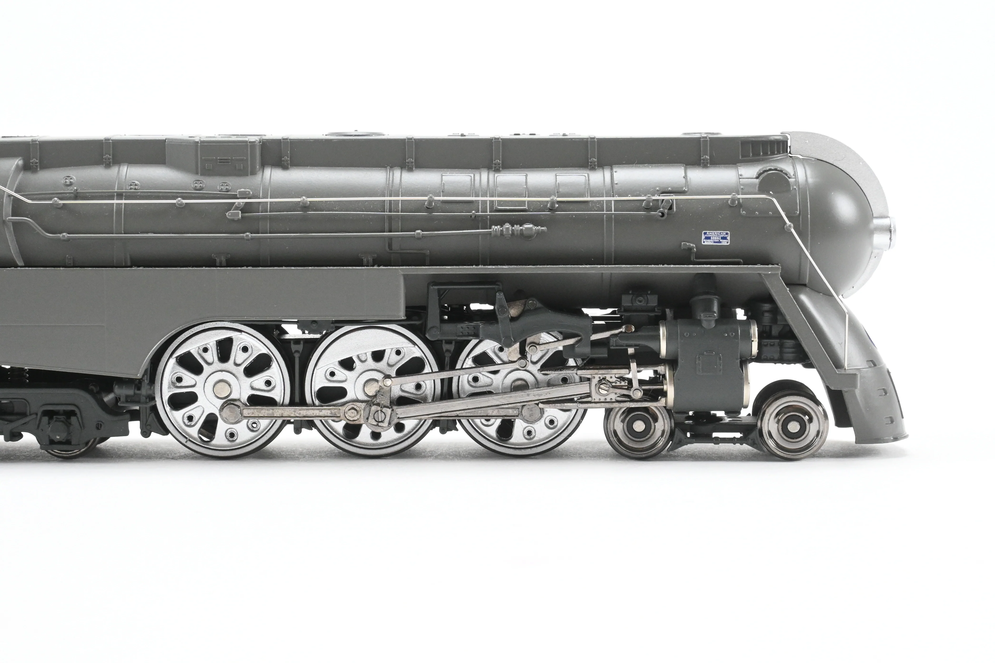 HO MTH - Mike's Train House NYC - New York Central 4-6-4 Streamlined Dreyfuss Hudson W/Sound Factory Painted No. 5449 - Image 14