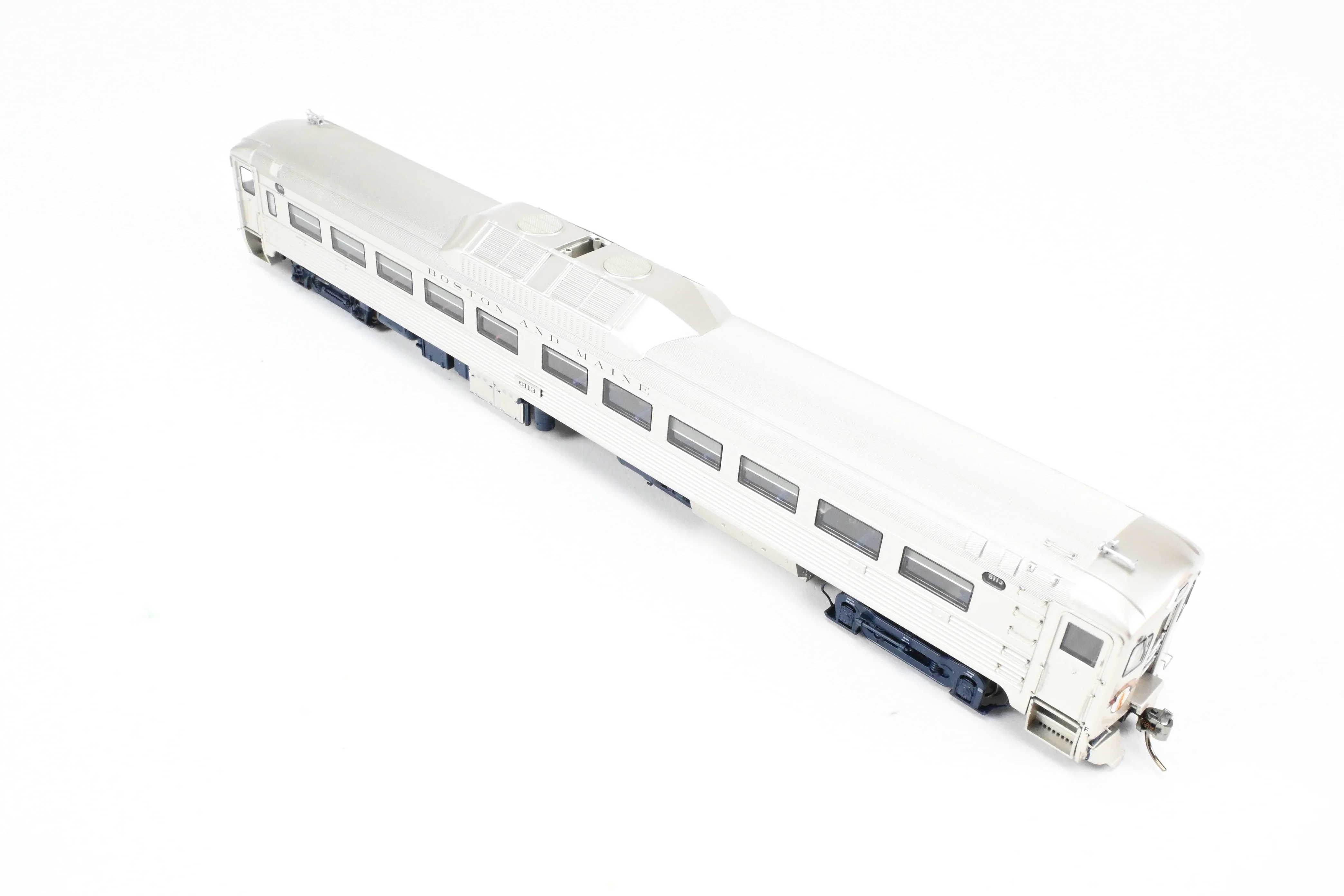 HO Rapido Trains, Inc. B&M – Boston & Maine Budd RDC-1 Car Minuteman Scheme w/ ESU DCC and Sound - Image 7