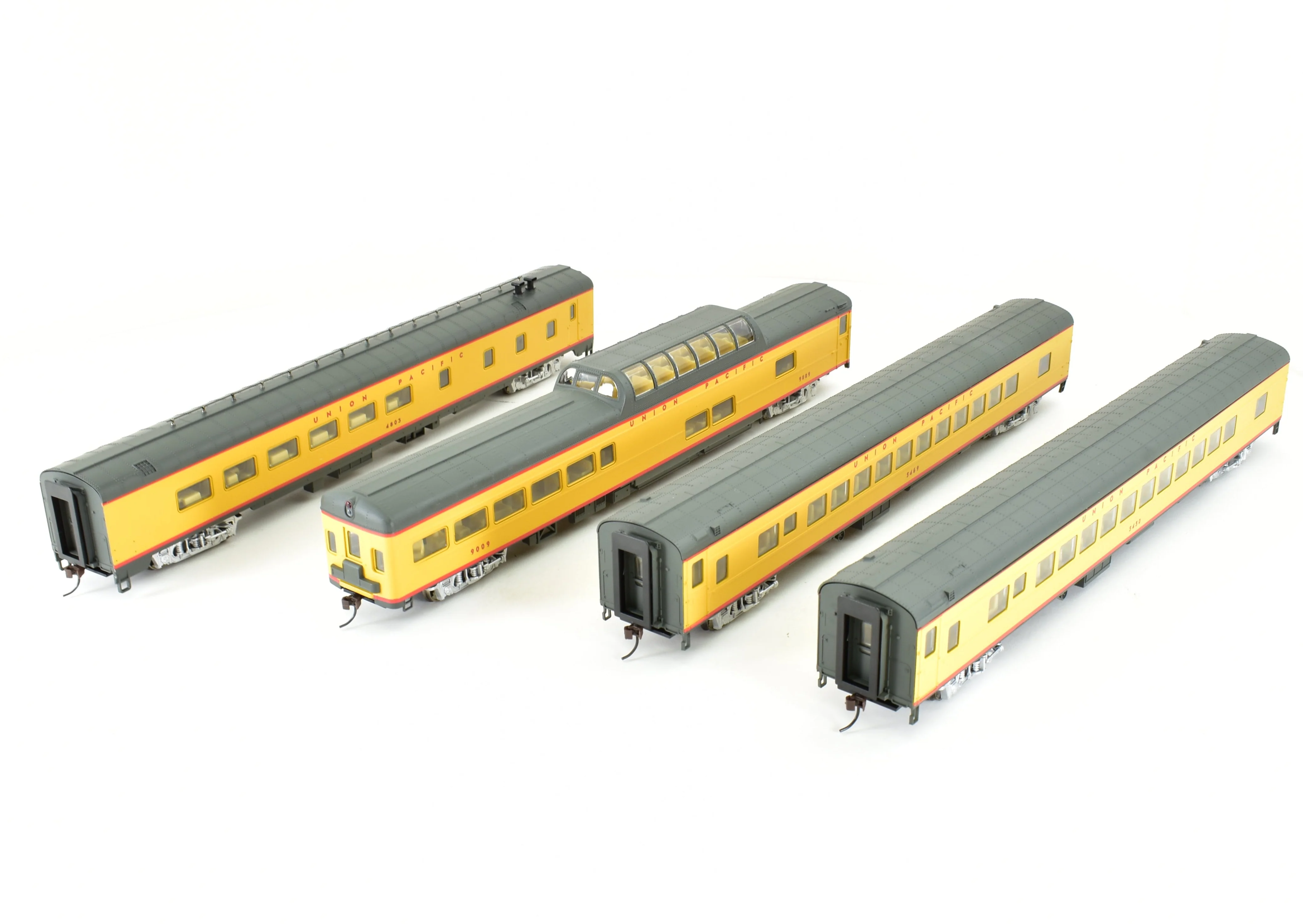 HO Rivarossi UP - Union Pacific Passenger Car Set A - 2 Coaches, 1 Observation, 1 Diner - Image 7