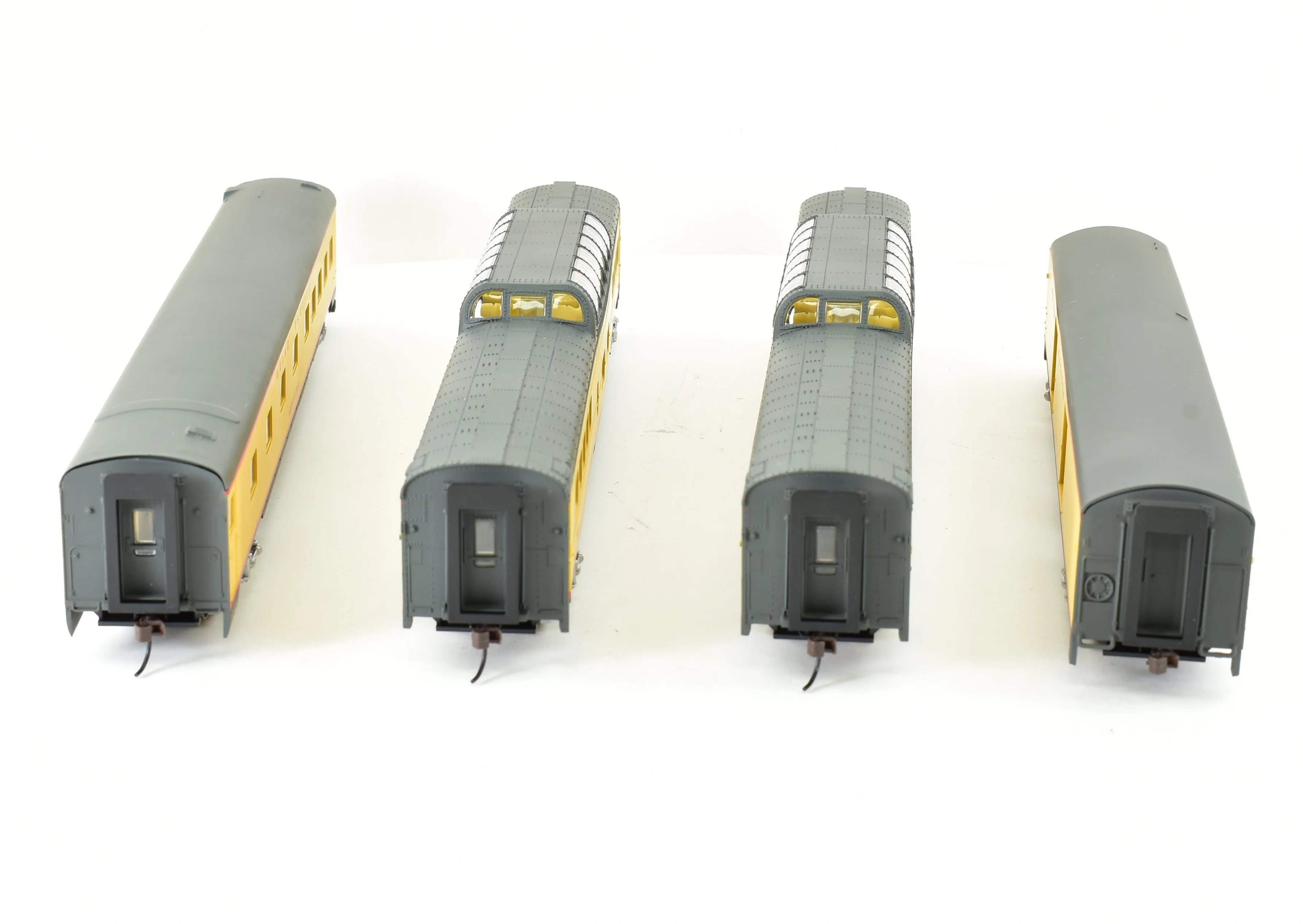 HO Rivarossi UP - Union Pacific Passenger Car Set B - 2 Vista Dome, 1 10-6 Pullman, 1 Baggage - Image 9