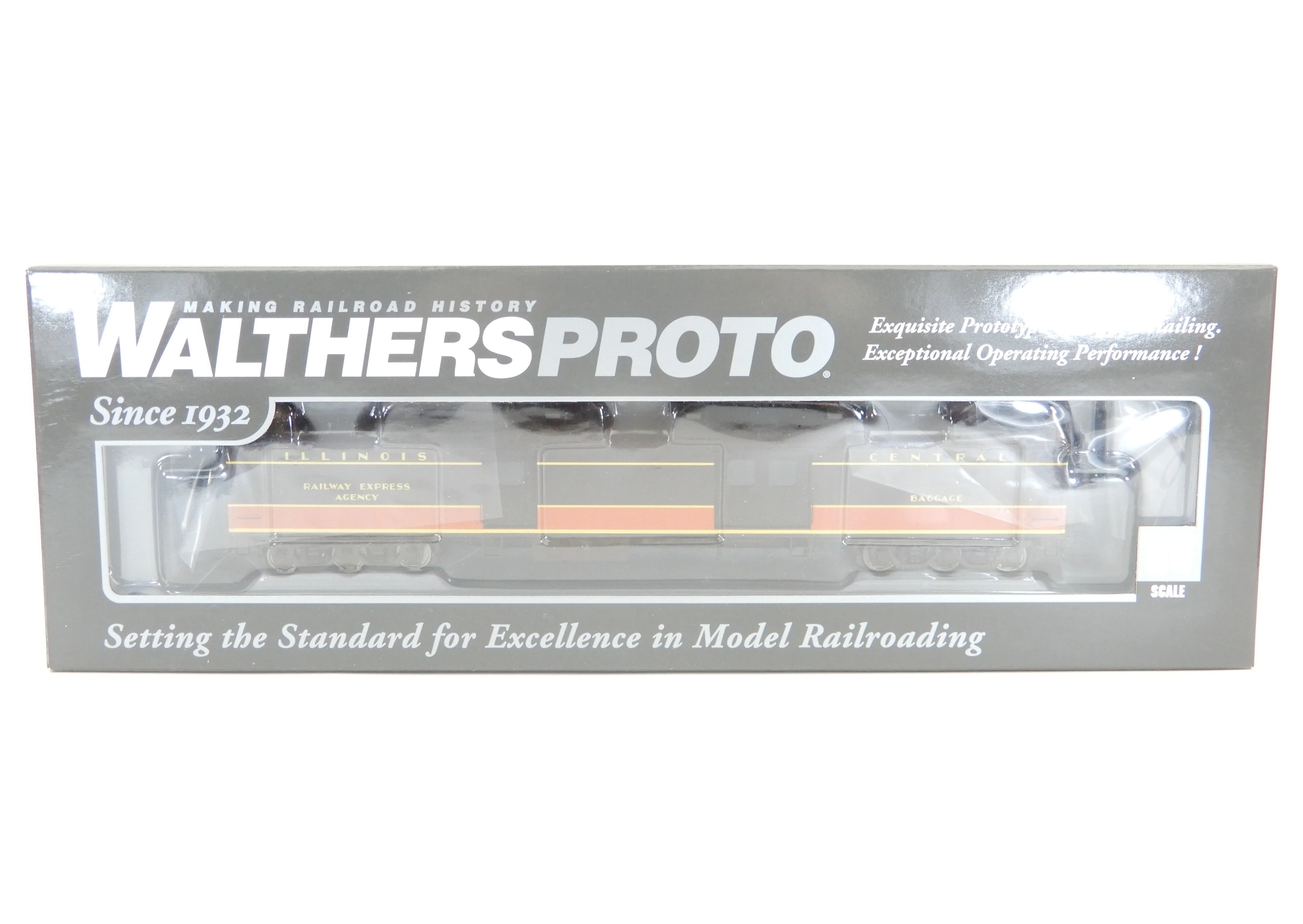 HO Walthers IC - Illinois Central ACF 70' Heavyweight Arched Roof Baggage Car - Image 8